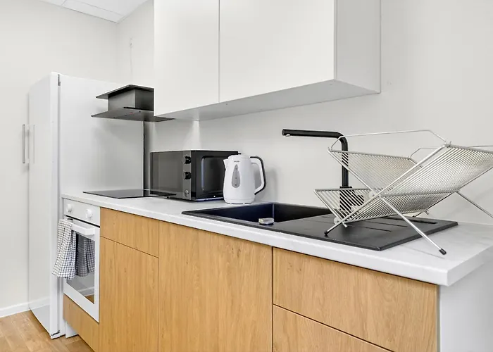 Angaar - Airport אכסניה טאלין