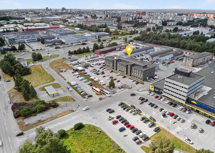 Angaar - Airport טאלין